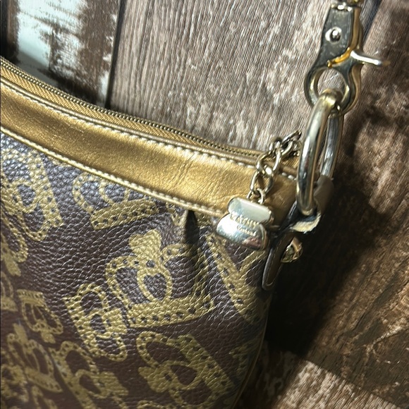 Kathy Van Zeeland Gold and Brown Designer Shoulder Bag - Picture 13 of 16